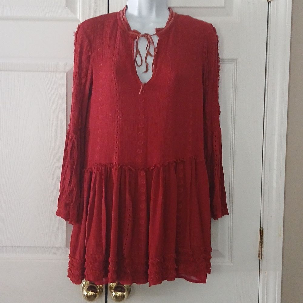Vintage Havana Burgundy mini dress Bohemian ruffle Eyelet Small Vneck Flutter